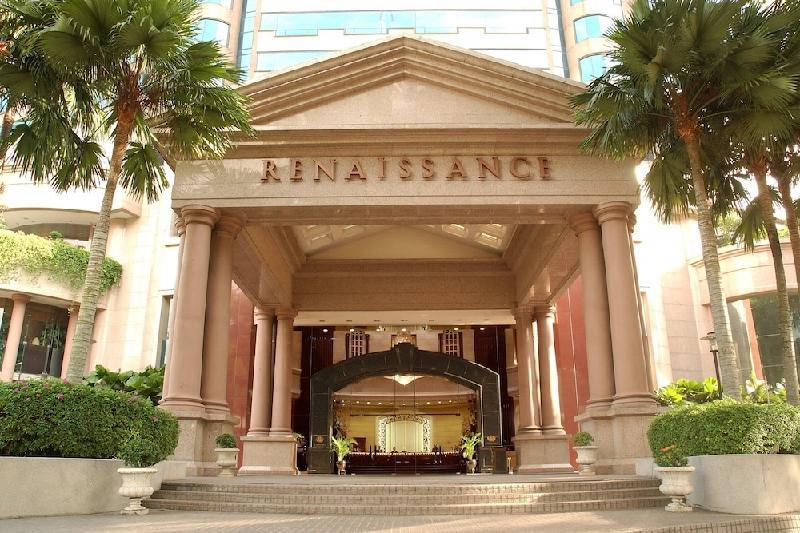 Renaissance Kuala Lumpur Hotel & Convention Centre - image 2
